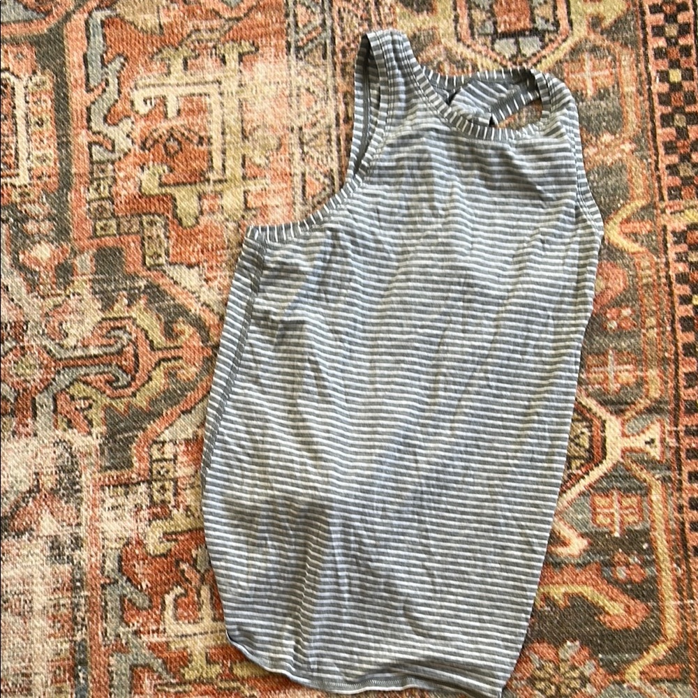 Lululemon - Striped open back - tie top